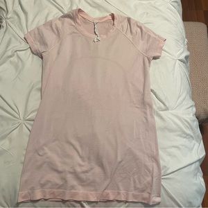 Lululemon Swiftly tech short sleeve shirt